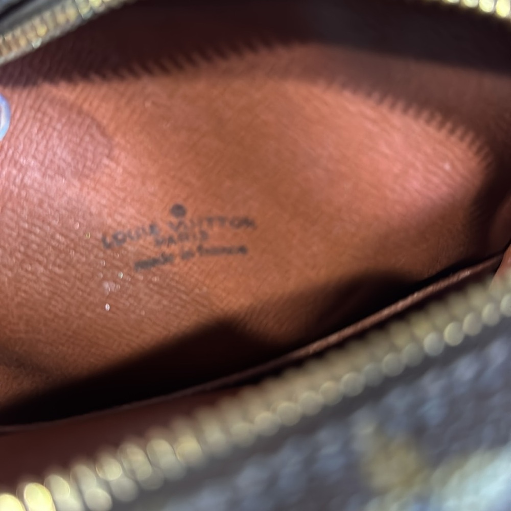 Authentic Louis Vuitton Monogram Danube crossbody bag - Picture 10 of 12
